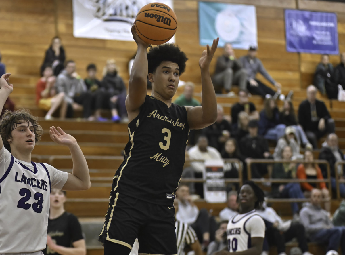 Archbishop Mitty vs Carlsbad Torrey Pines Holiday Classic December 29, 2023 Photo-Justin Fine86